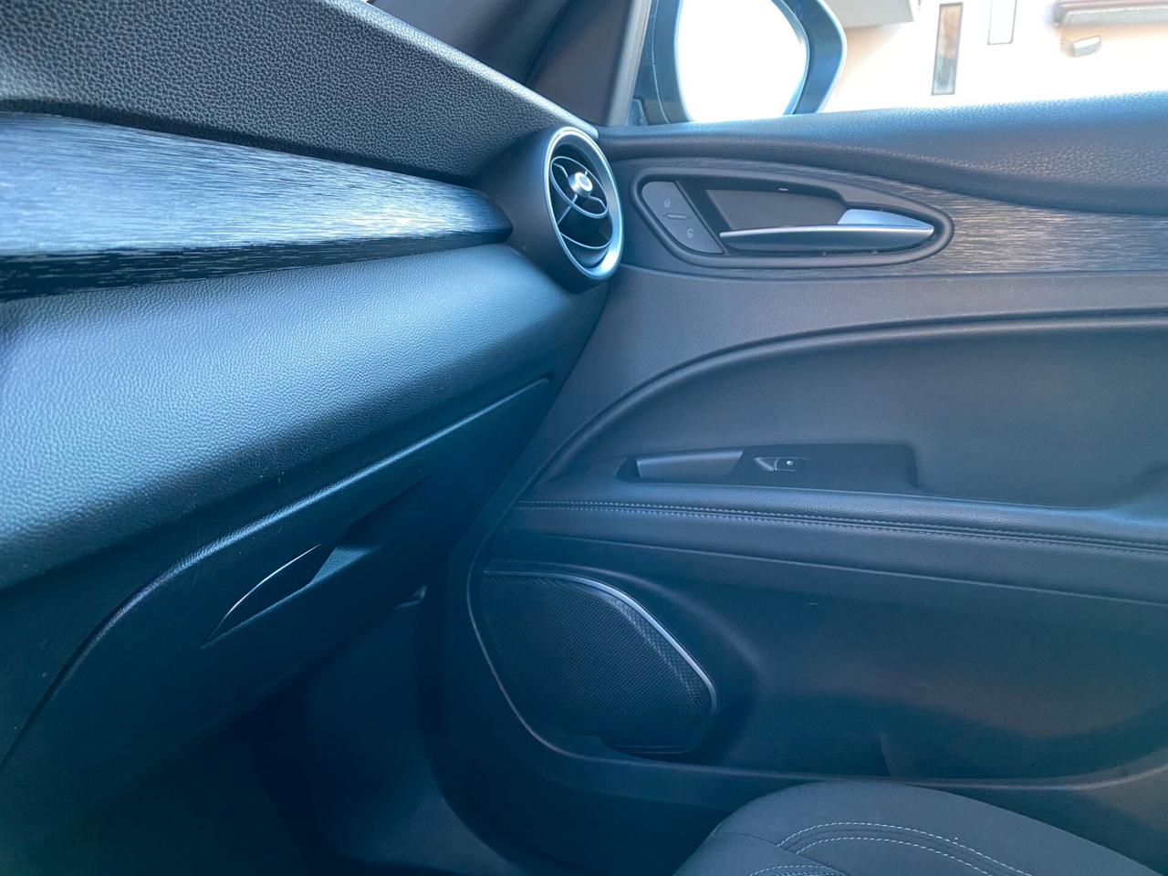 Alfa Romeo Stelvio 2.2 160CV VAN/AUTOCARRO 5 POSTI