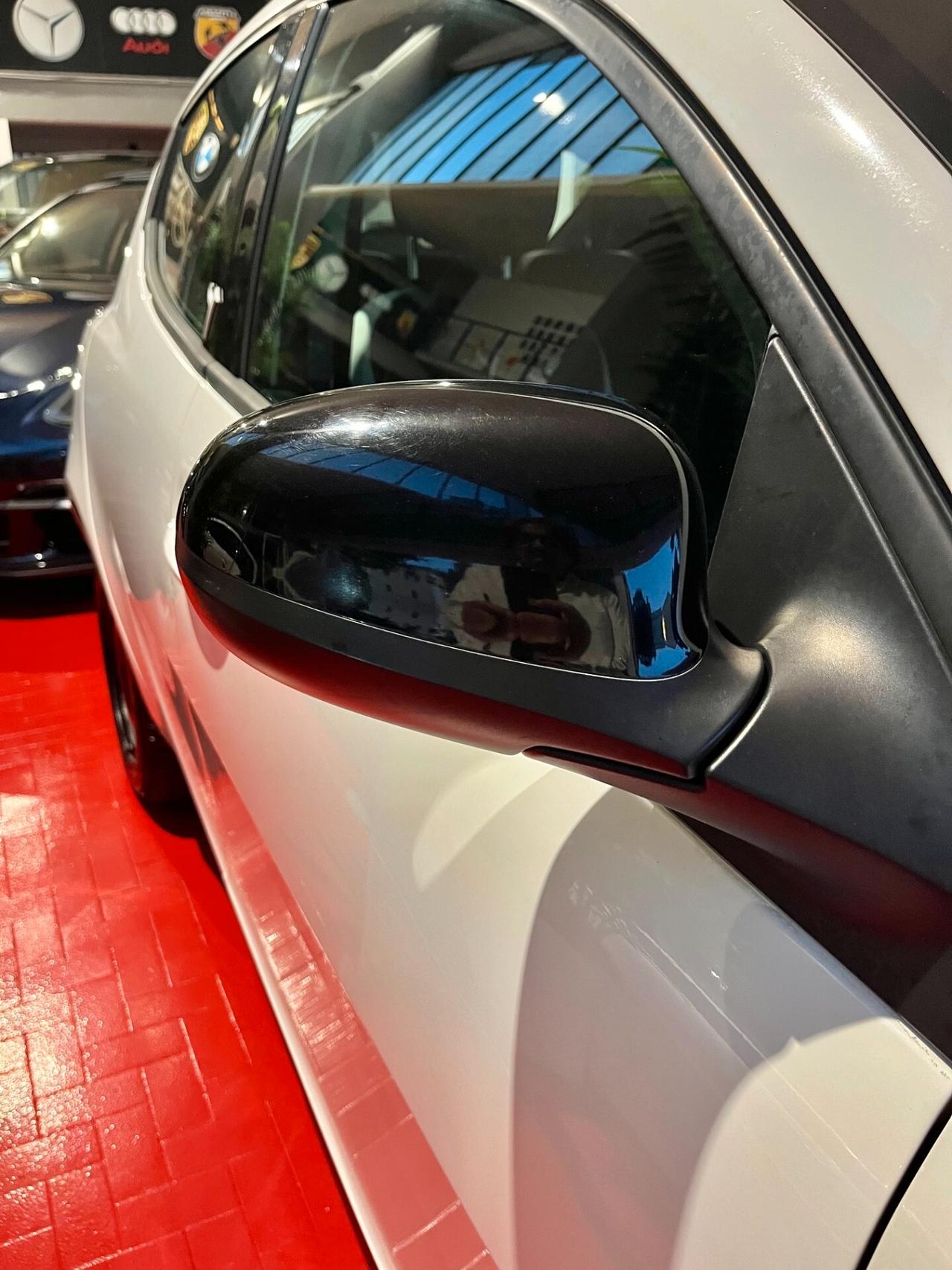 Lancia Ypsilon 0.9 TwinAir 85 CV Metano Elefantino