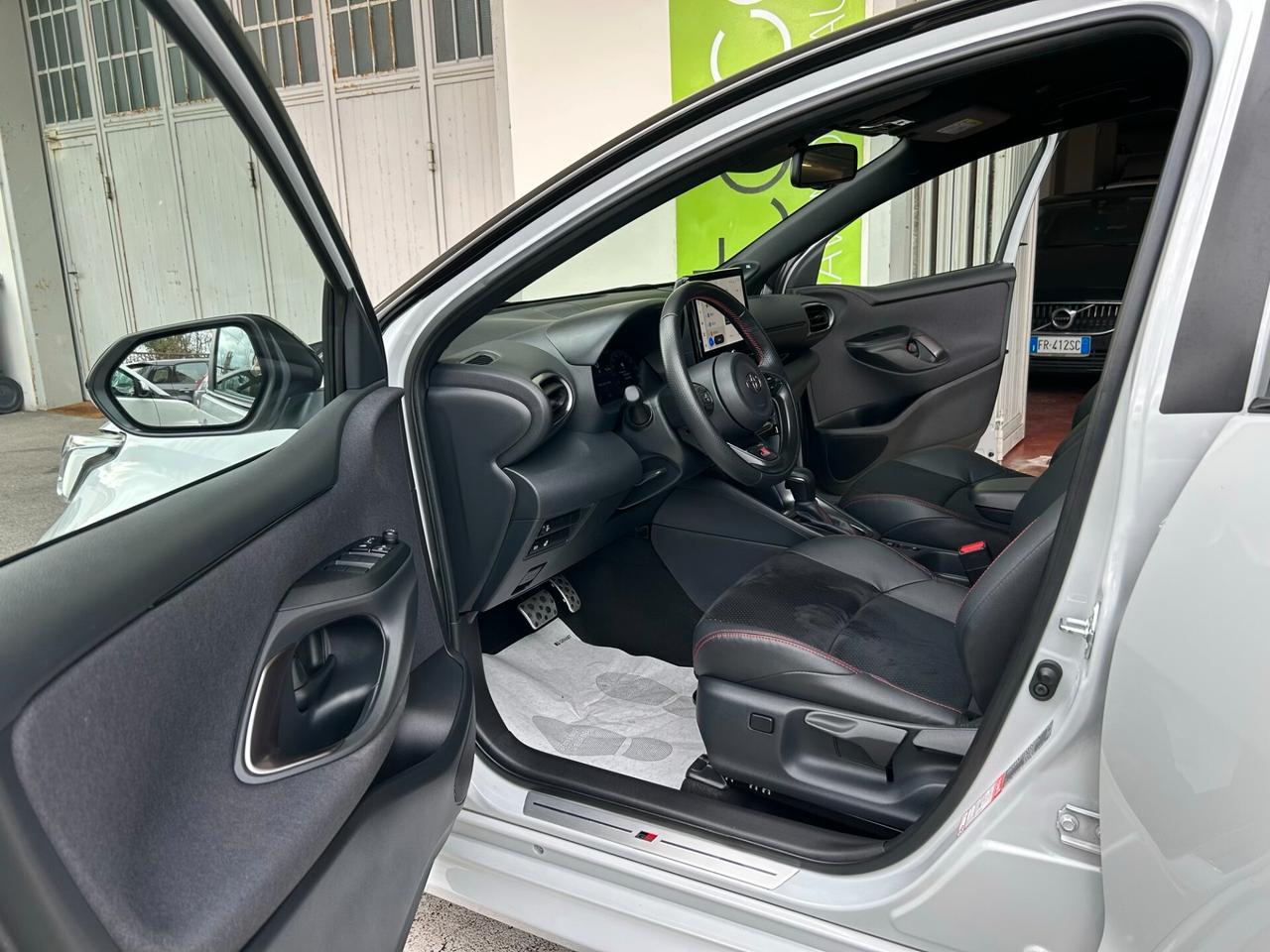 Toyota Yaris 1.5h 130 GR Sport Garanzia 24 Mesi