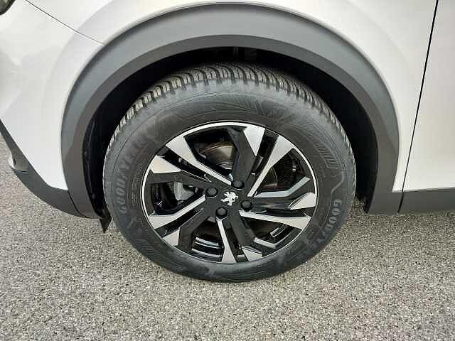 Peugeot 2008 PureTech 130 S&S Allure Pack