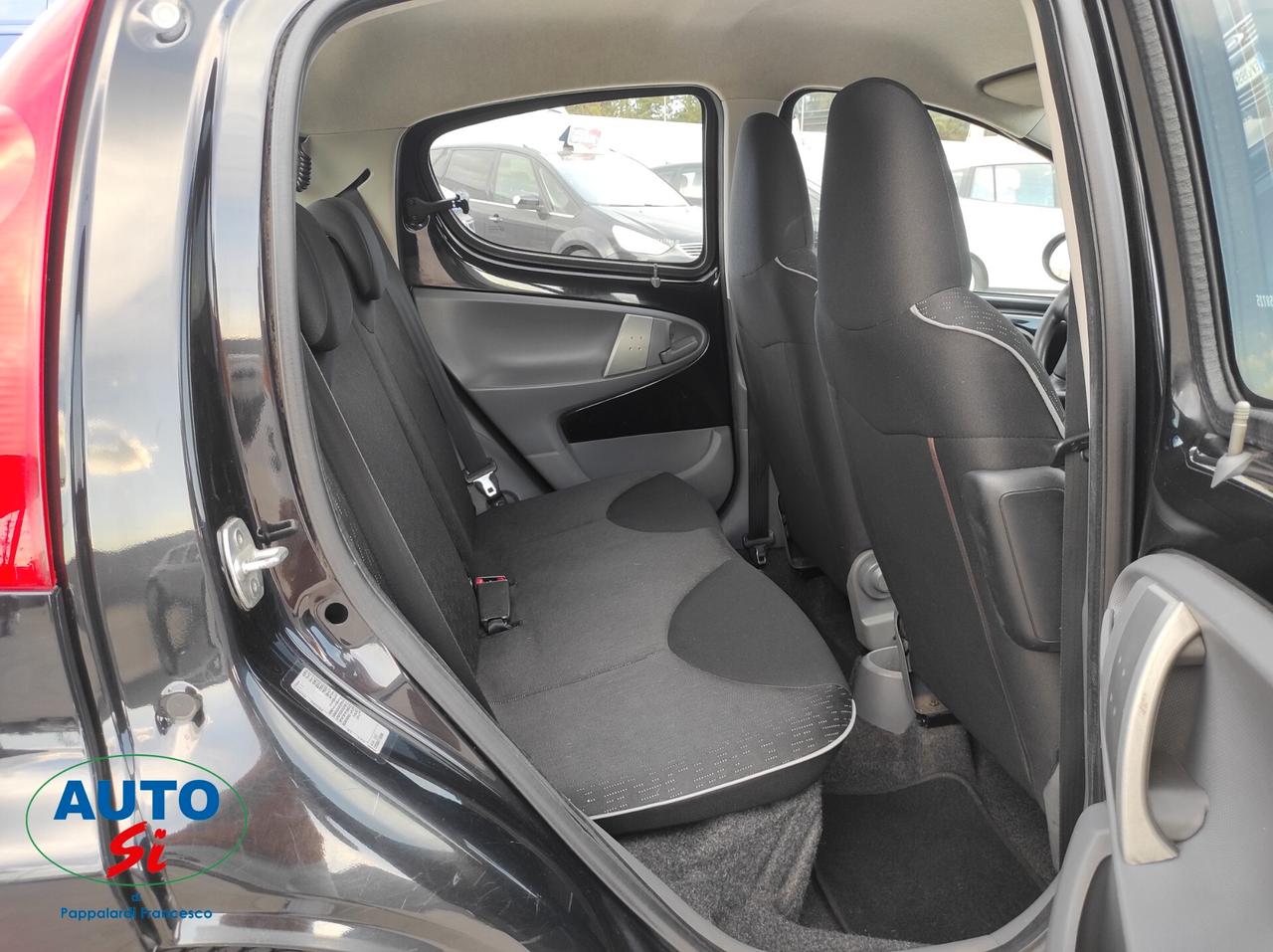 Peugeot 107 1.0 Benzina - 68cv NEOPATENTATI