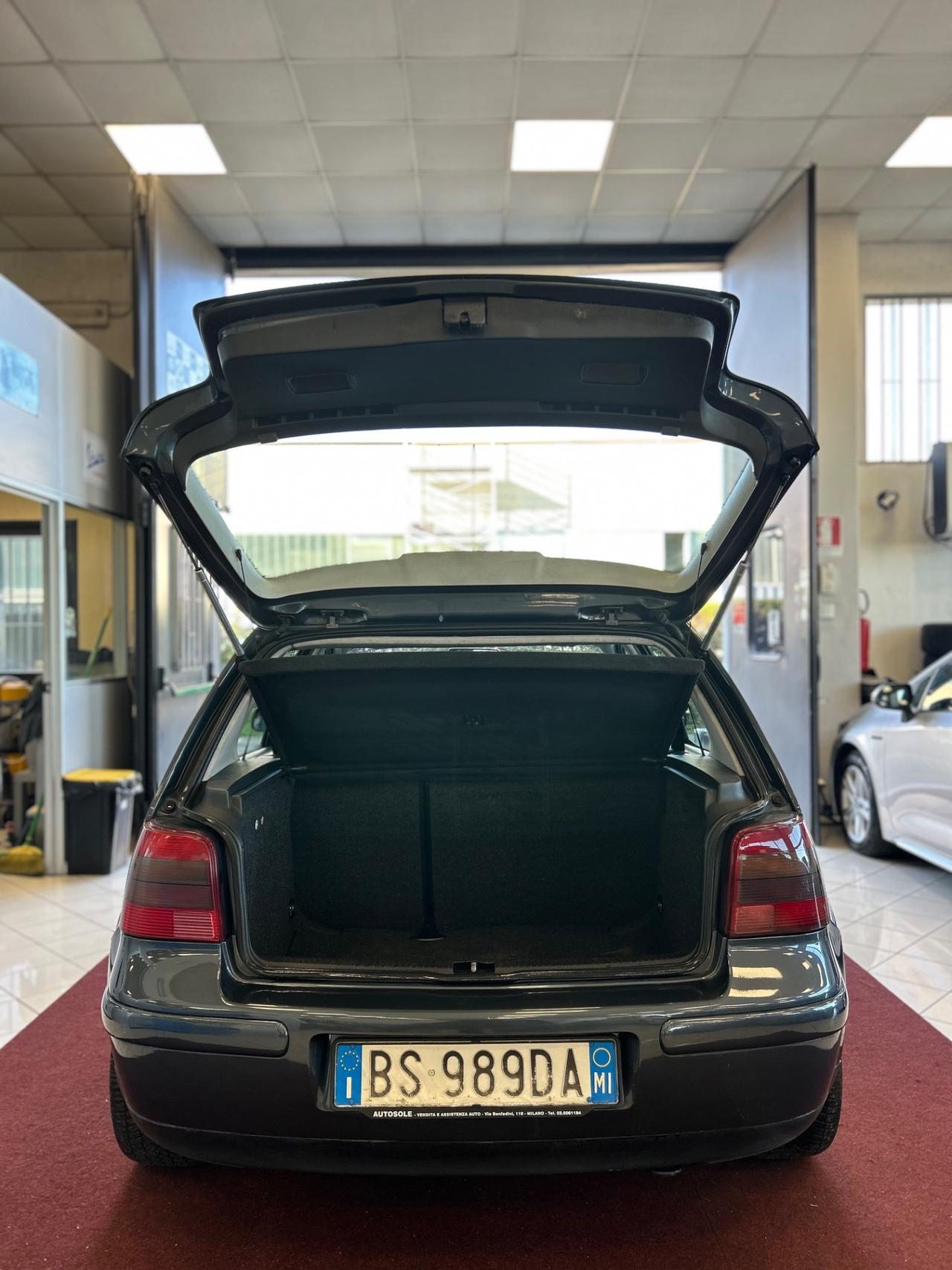 Volkswagen Golf 1.8 turbo 20V cat 5p. GTI