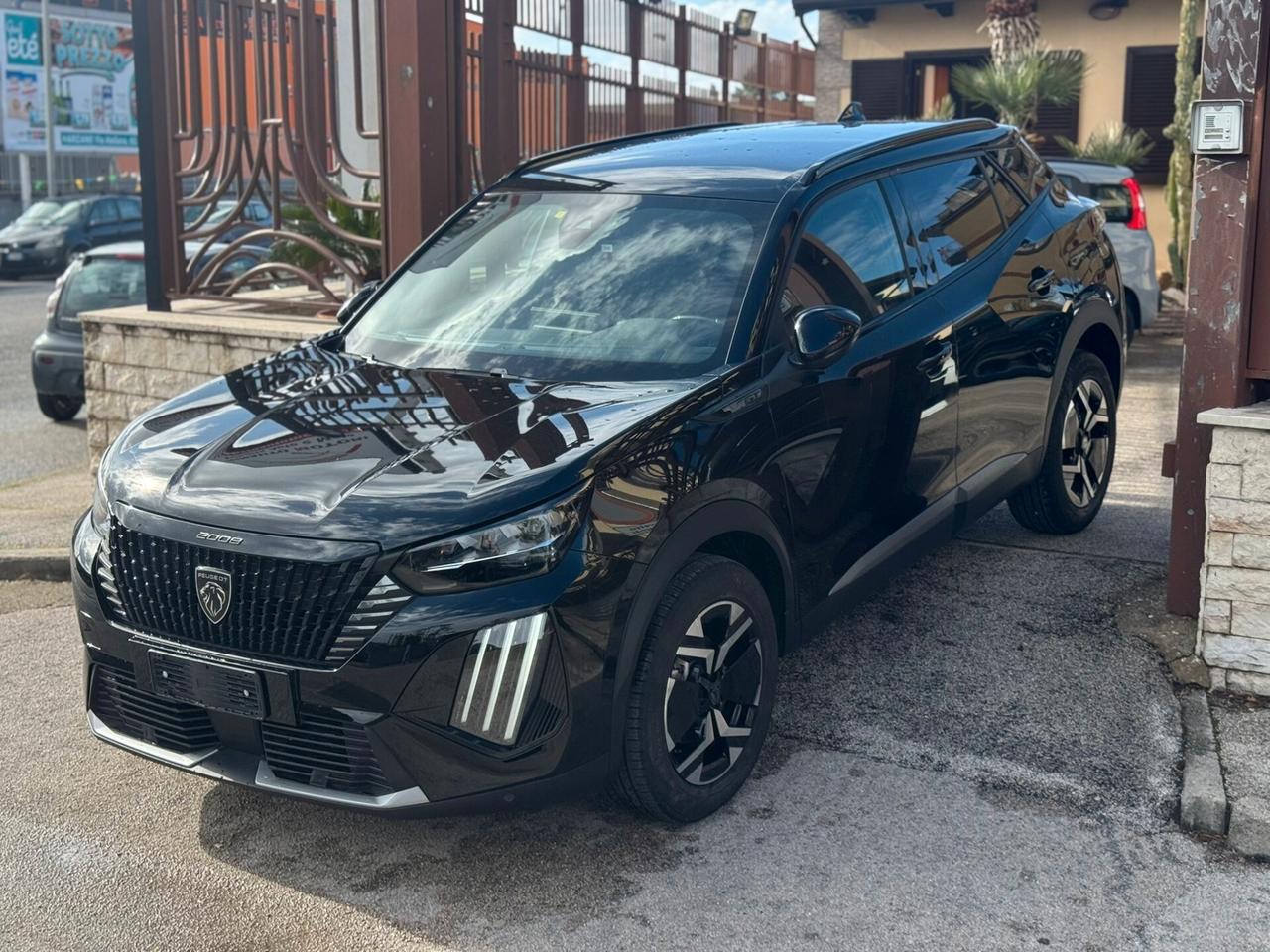 Peugeot 2008 PureTech 130 S&S EAT8 GT