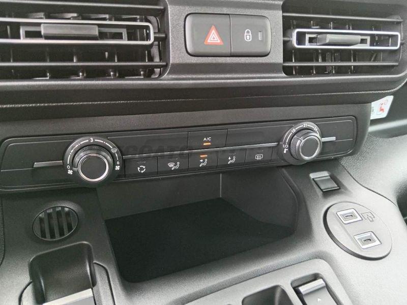 FIAT Doblò Doblò Serie 3 Crew Cab 1.5 Bluehdi 130cv At8