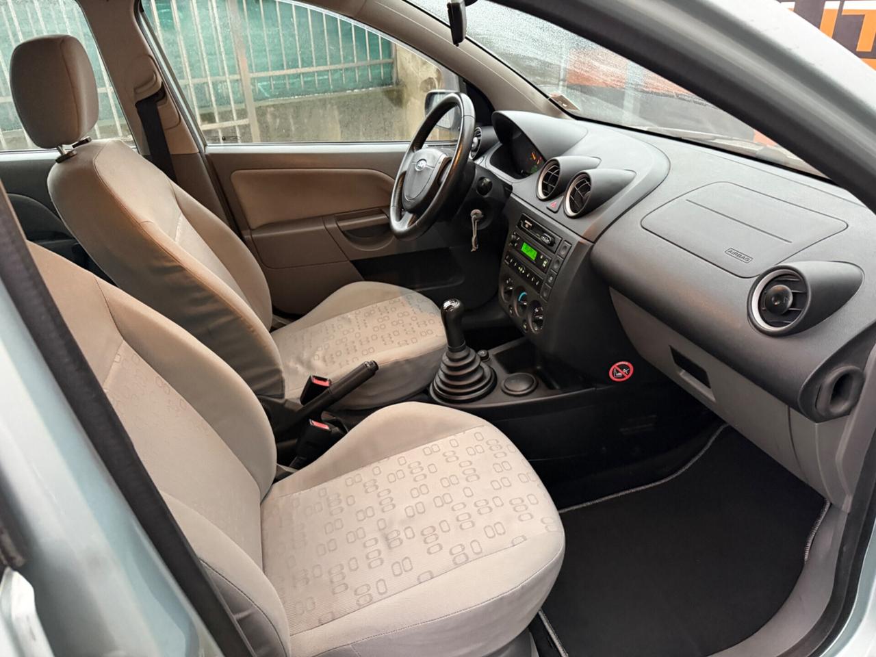 Ford Fiesta 1.2 benzina euro4 neopatentati