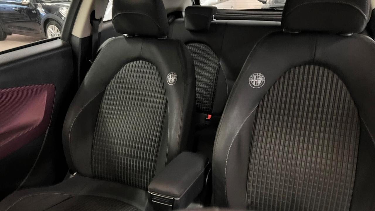 Alfa Romeo MiTo 1.3 JTDm 16V 90 CV Distinctive Sport Pack