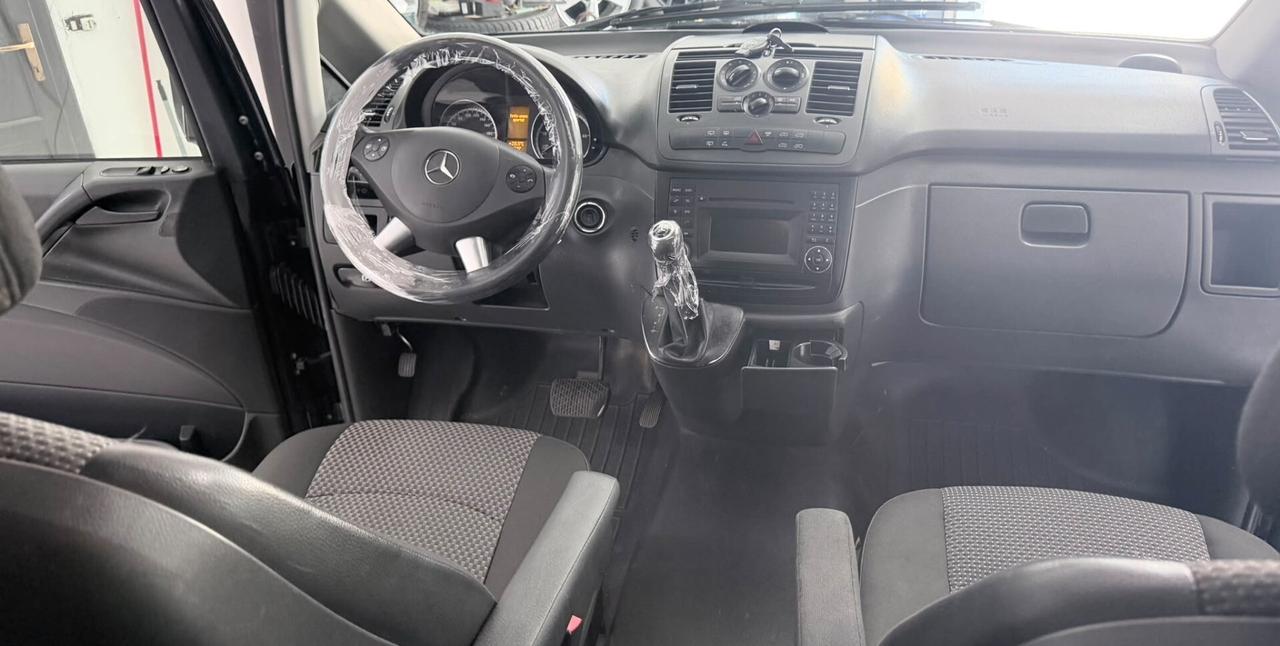 Mercede Vito 2.2 CDI Vetrato 5 posti 4x4 GANCIO TRAINO