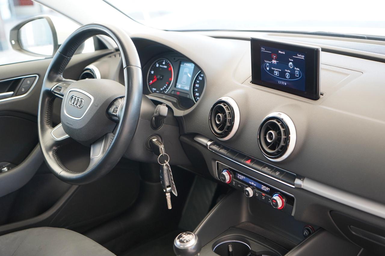 Audi A3 1.6 TDI 110 Cv Young 3 porte