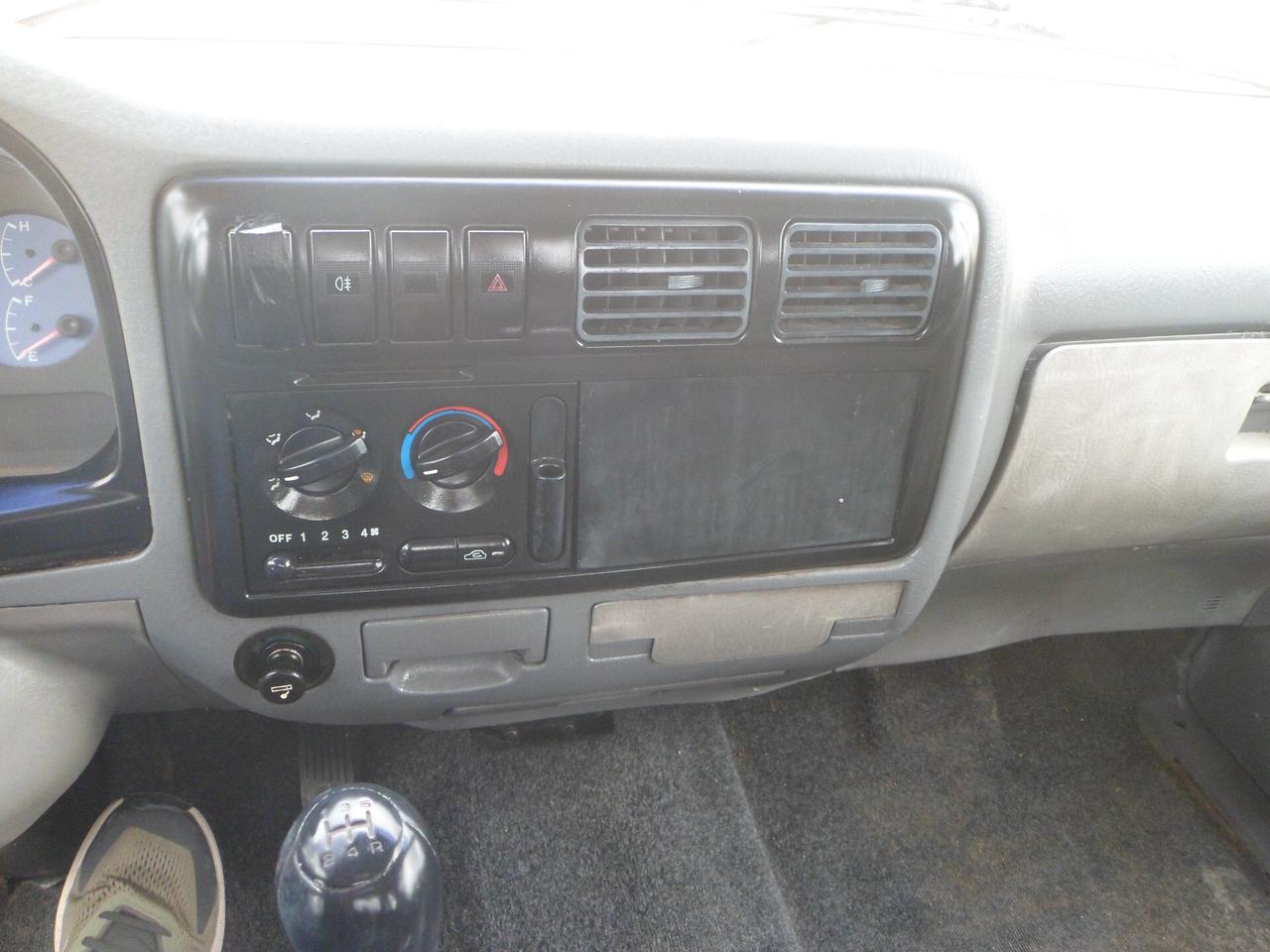 Kia K2500 ribaltabile trilaterale