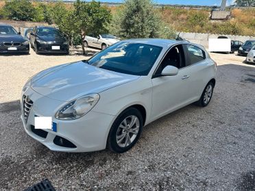 Alfa Romeo Giulietta 1.6 JTDm-2 105 CV Distinctive-2011
