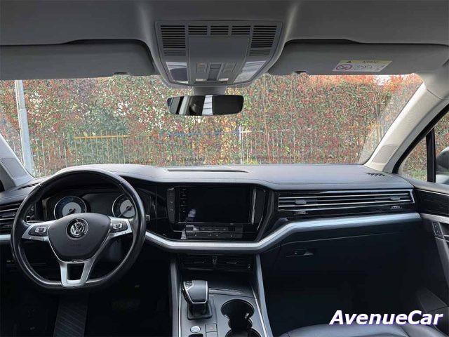 VOLKSWAGEN Touareg 3.0 tdi Black Style tiptronic TELECAMERA CARPLAY