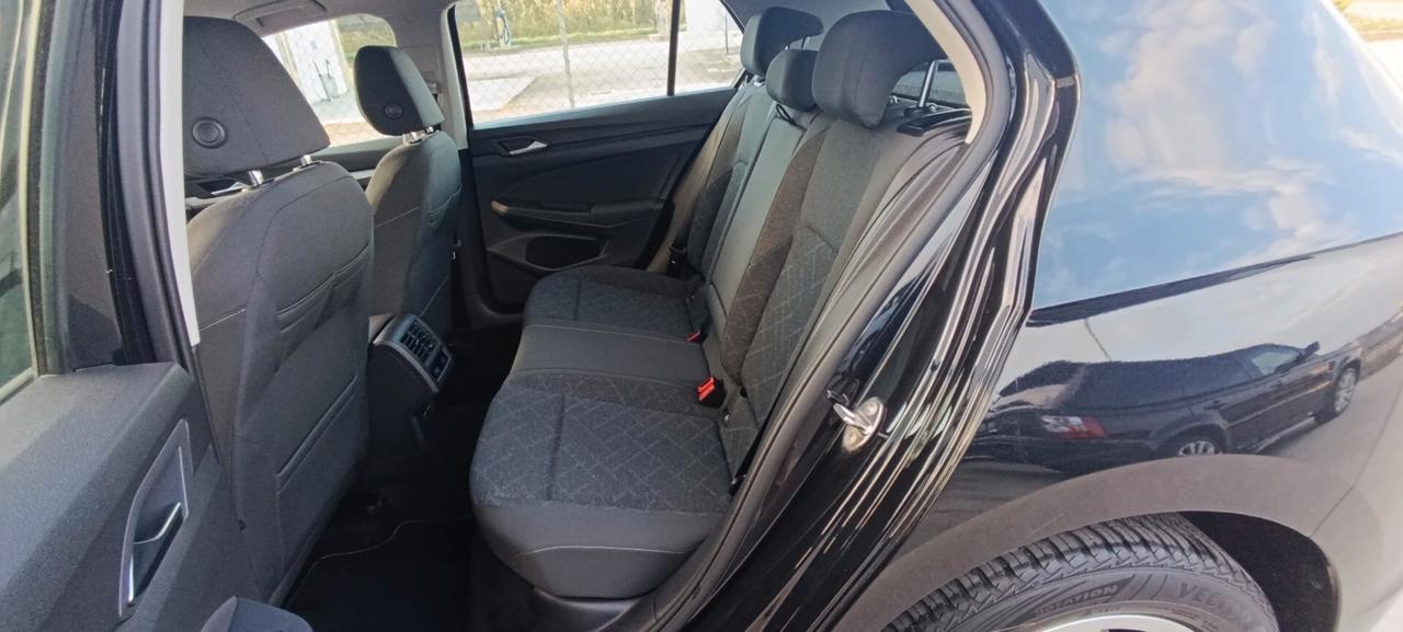 Volkswagen Golf 8 2.0 TDI 115 CV SCR Life - Service Volkswagen - Euro 6d