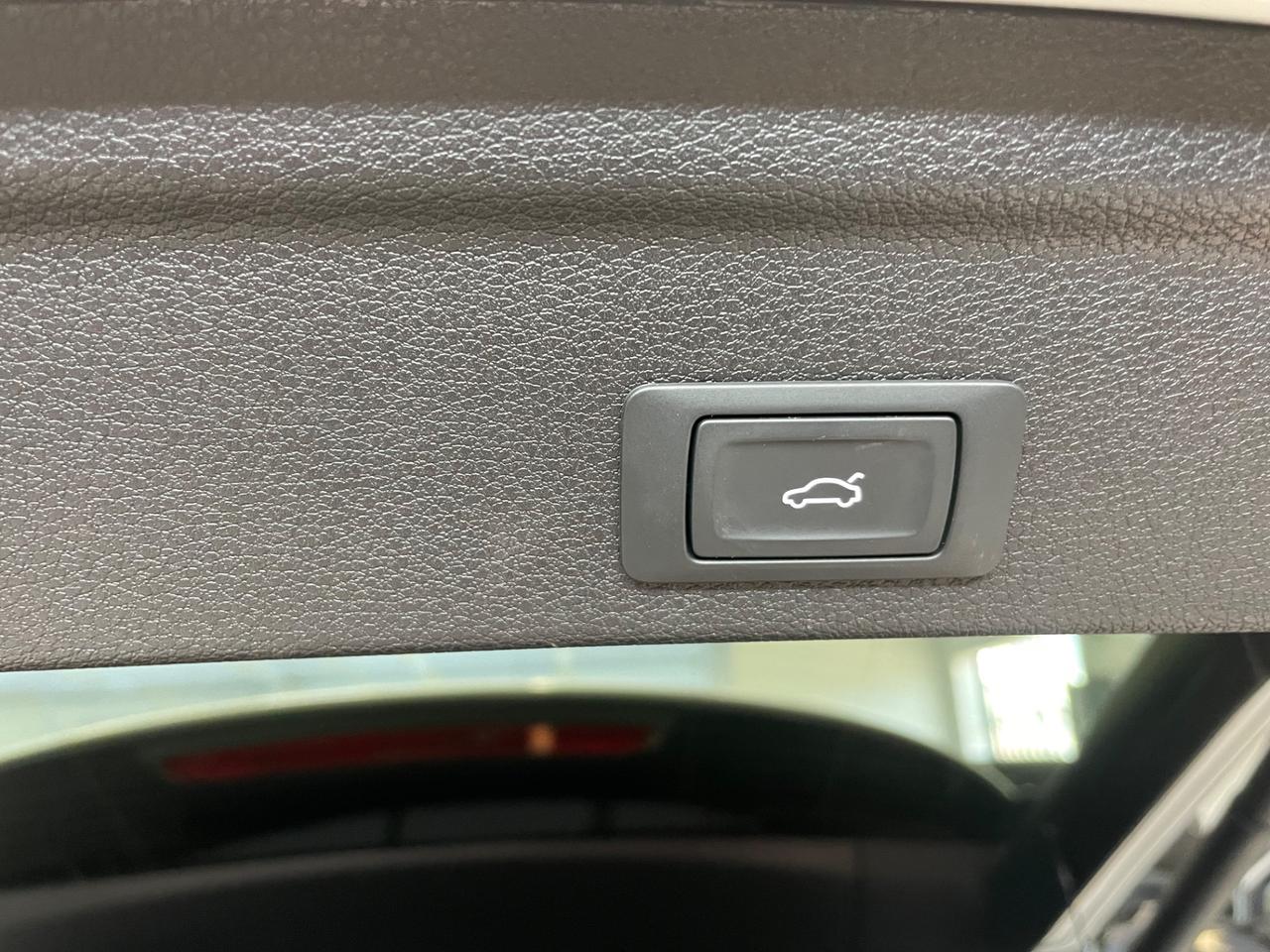 Audi Q3 Sportback 35 TFSI S tronic line Int+Est Black