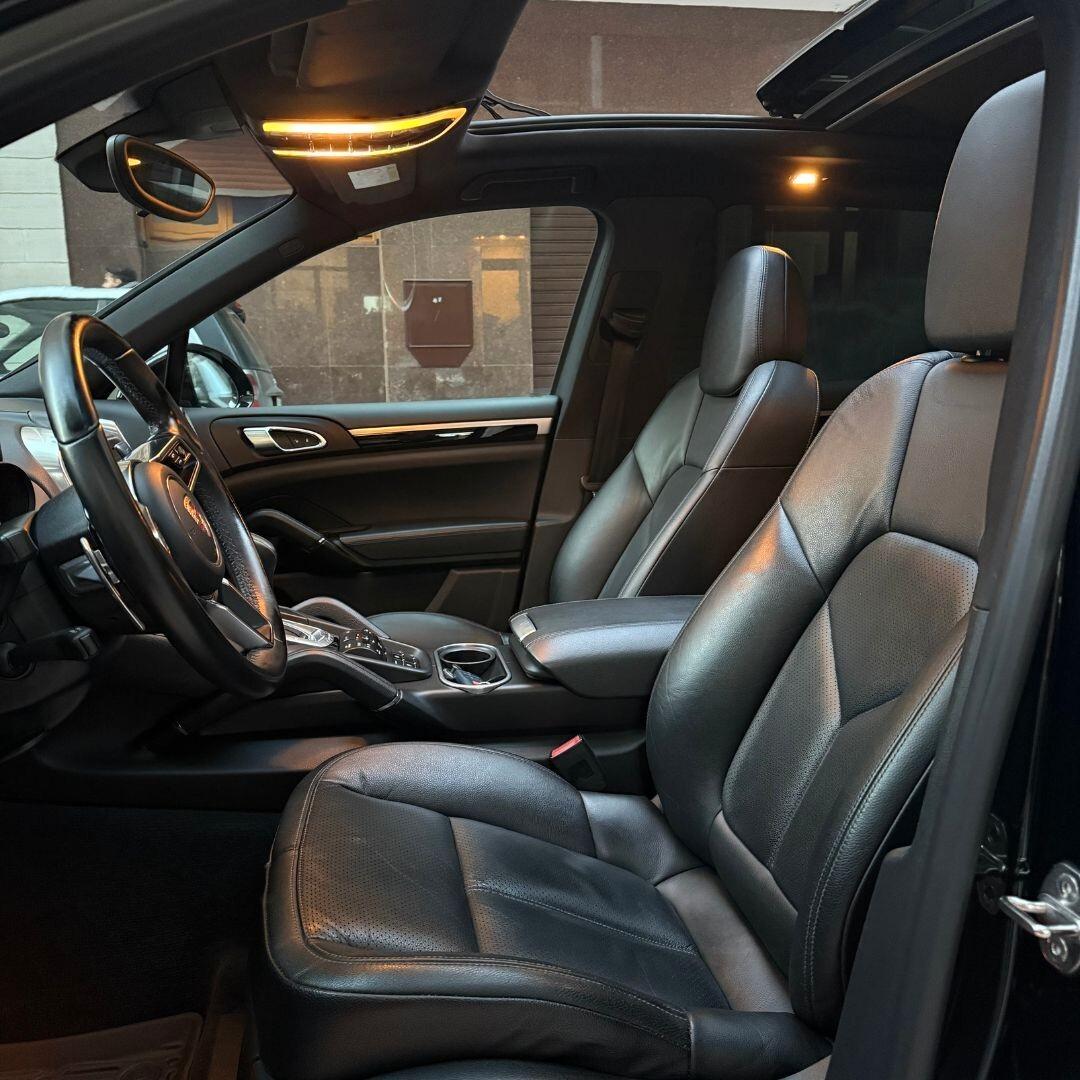 Porsche Cayenne 3.0 V6 262cv **FULL OPTIONAL**