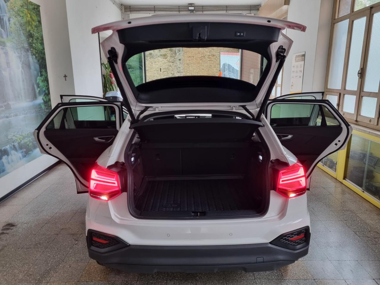 Audi Q2 30 TFSI Admired TELECAMERA, FULL LED, KEYLESS