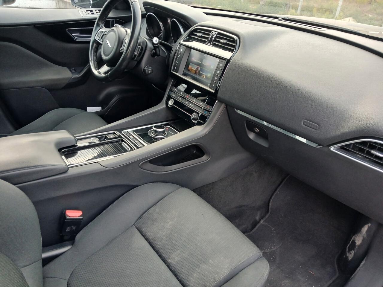 Jaguar F-Pace 2.0 D 240 CV AWD aut. Pure