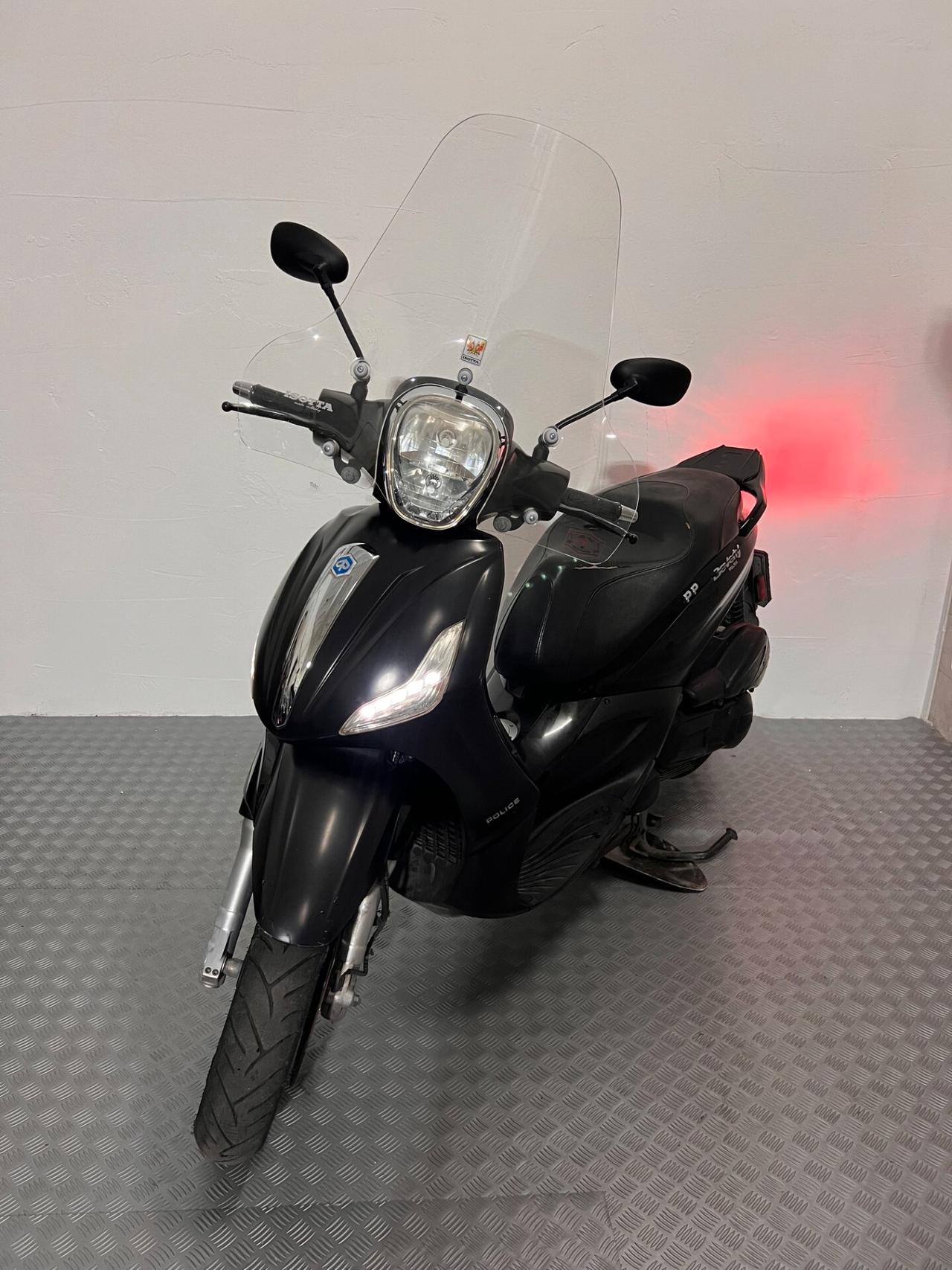 Piaggio Beverly 300 i.e. POLICE