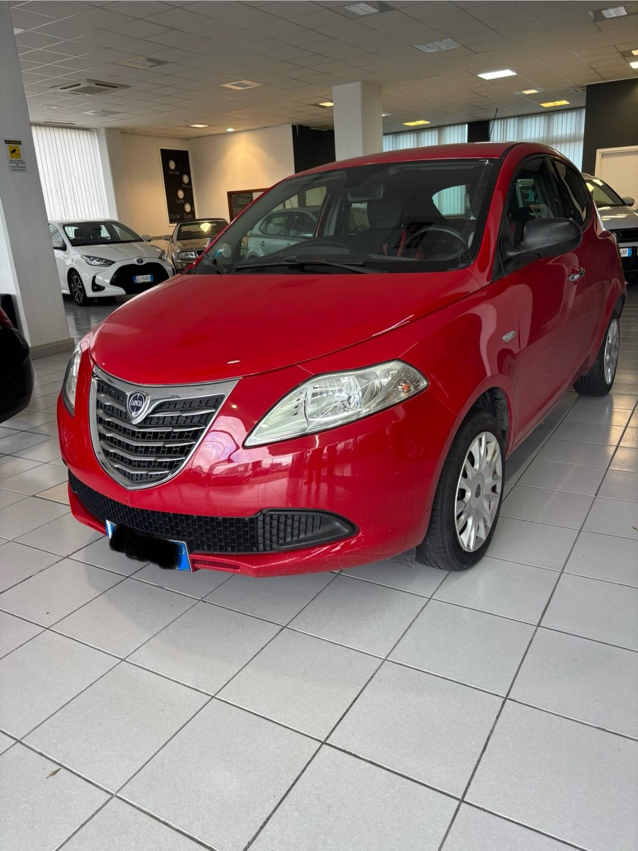 Lancia Ypsilon 1.2 69 CV 5 porte S&S Platinum
