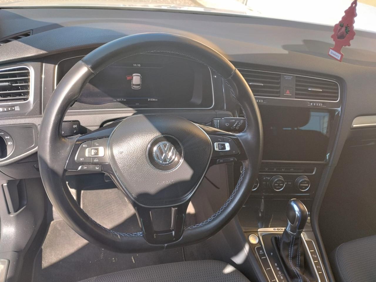 Volkswagen Golf e-Golf 136 CV