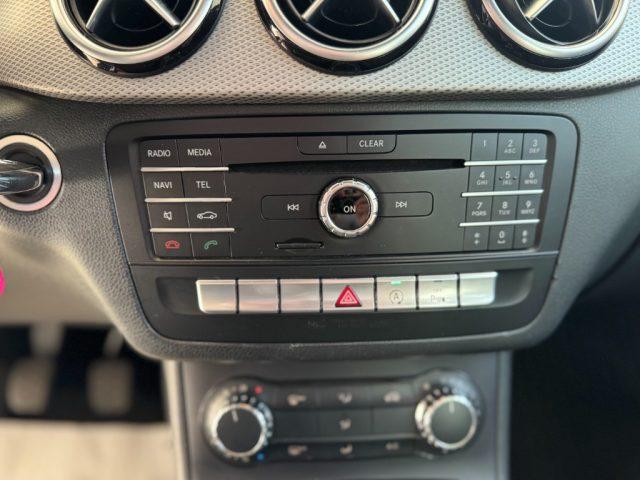 MERCEDES-BENZ B 180 d Premium