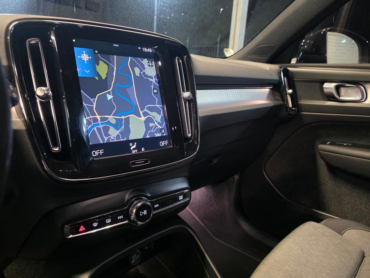 Volvo XC40 T2 automatico Core
