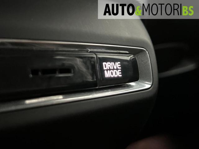 VOLVO XC40 T3 Geartronic R-design