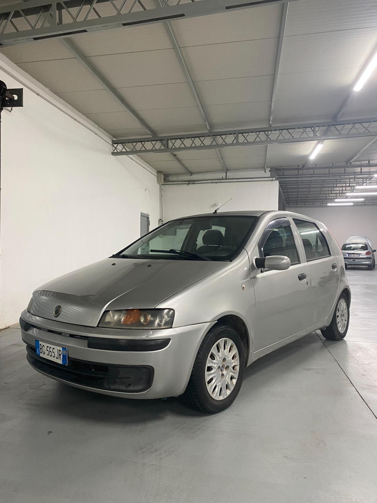 Fiat Punto diesel 5 porte NEOPATENTATI