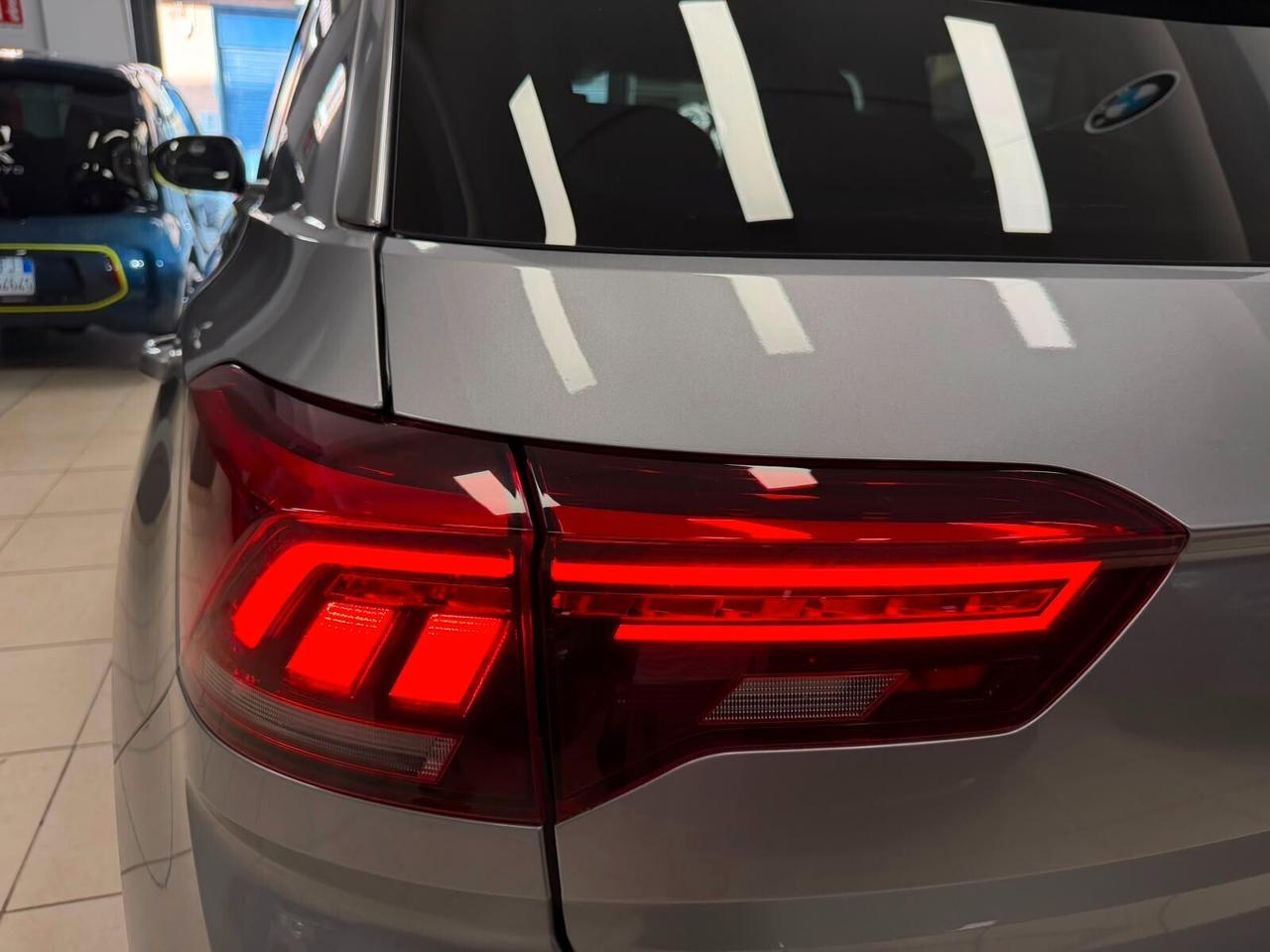 Volkswagen T-Roc 2.0 TDI SCR 150 CV DSG R-Line RATE DA 300 € AL MESE