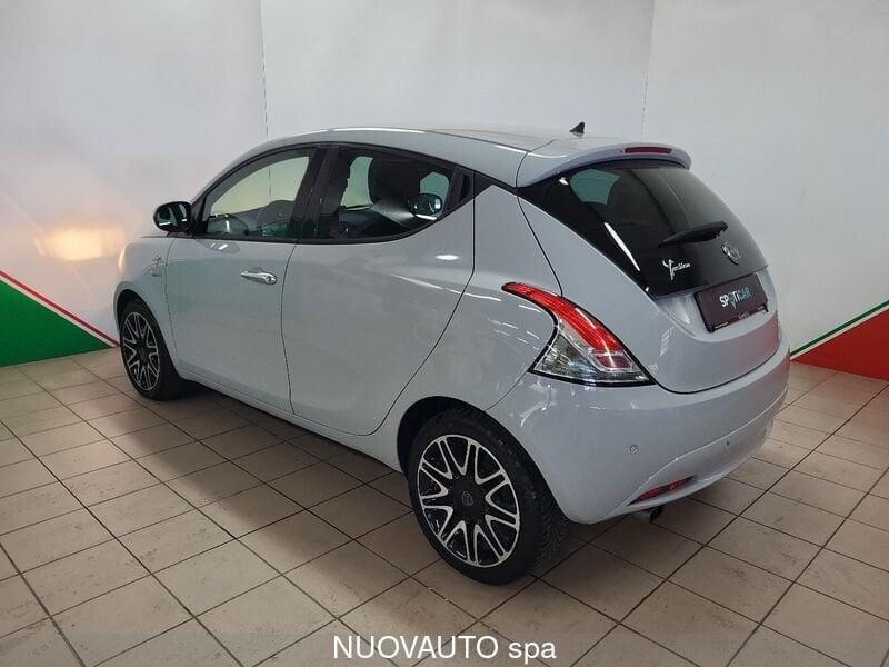 Lancia Ypsilon 1.2 69 CV 5 porte Mya