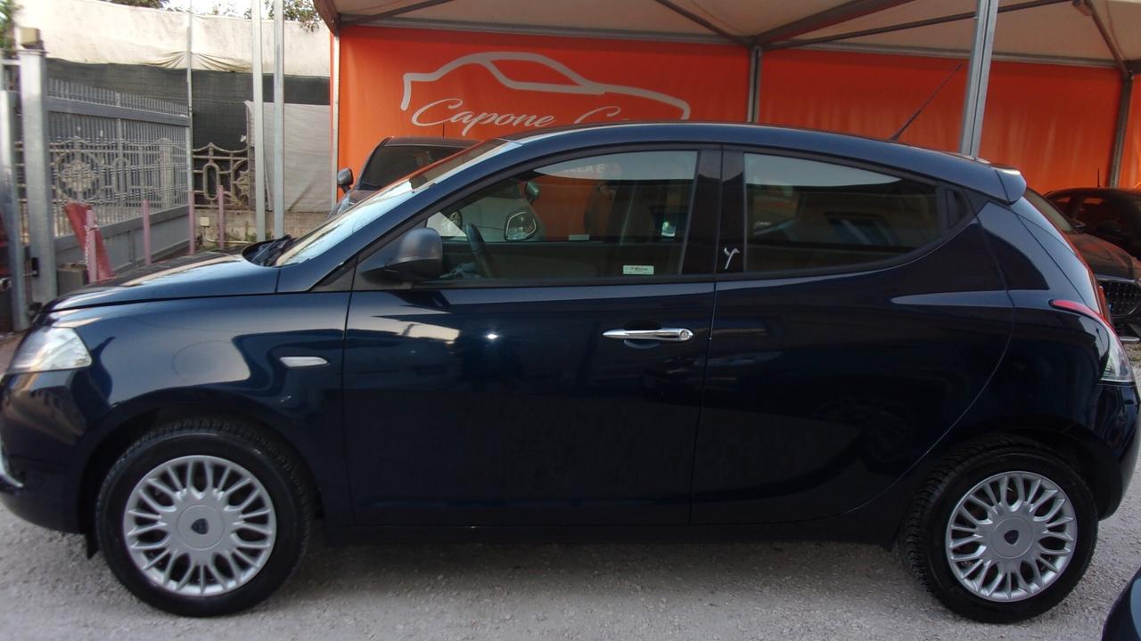 Lancia Ypsilon 1.2 69 CV 5 porte Gold