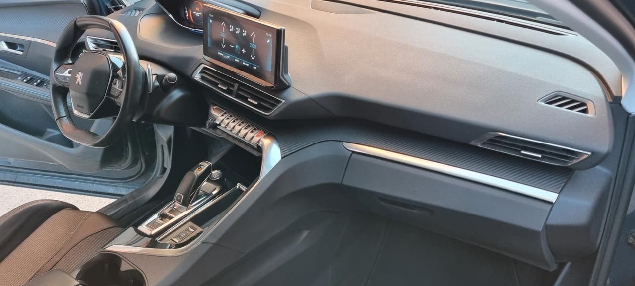 Peugeot 5008 BlueHDi 130 S&S Allure