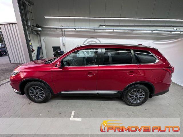 MITSUBISHI Outlander 2.0 MIVEC 2WD Intense