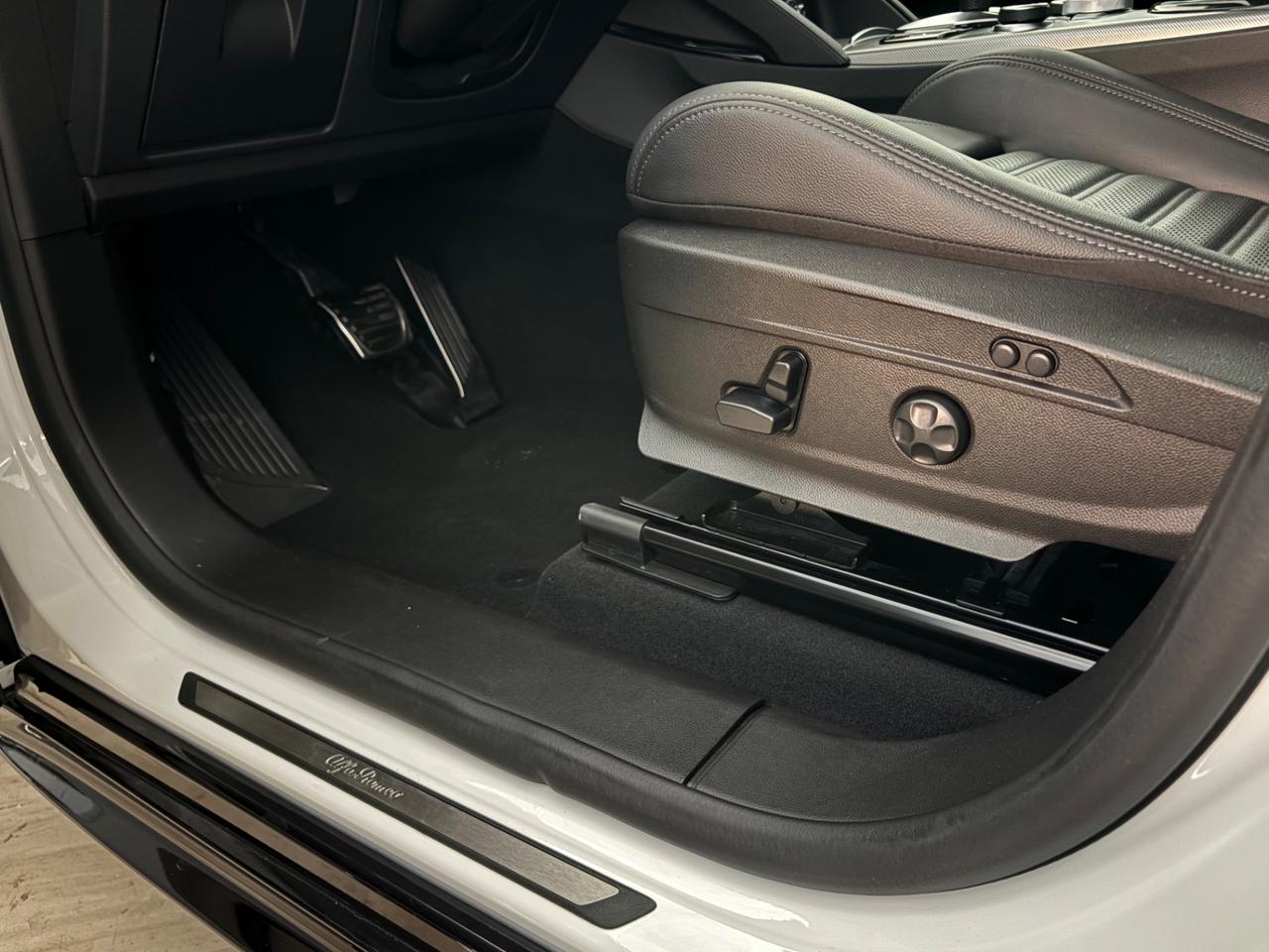 Alfa Romeo Stelvio 2.2 Q4 210 CV AT8 Veloce