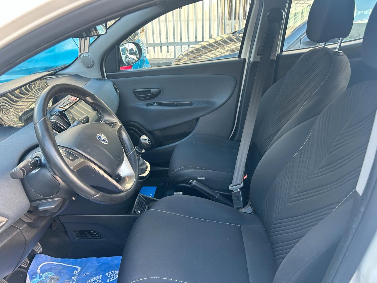 Lancia Ypsilon 1.2 69 CV 5 porte GPL Gold
