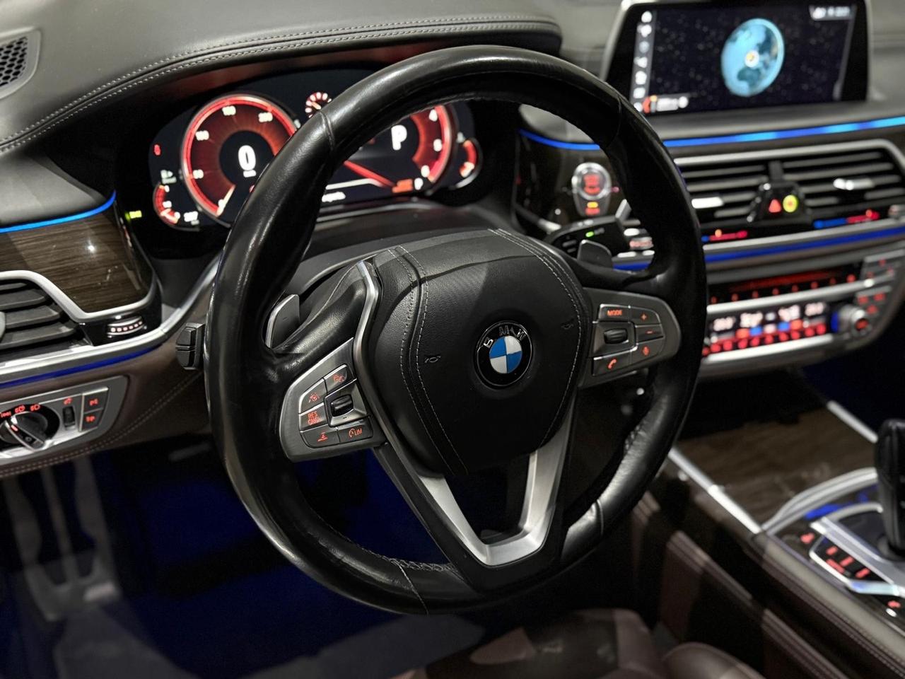 Bmw 740d xDrive M-paket (320cv/235kw)