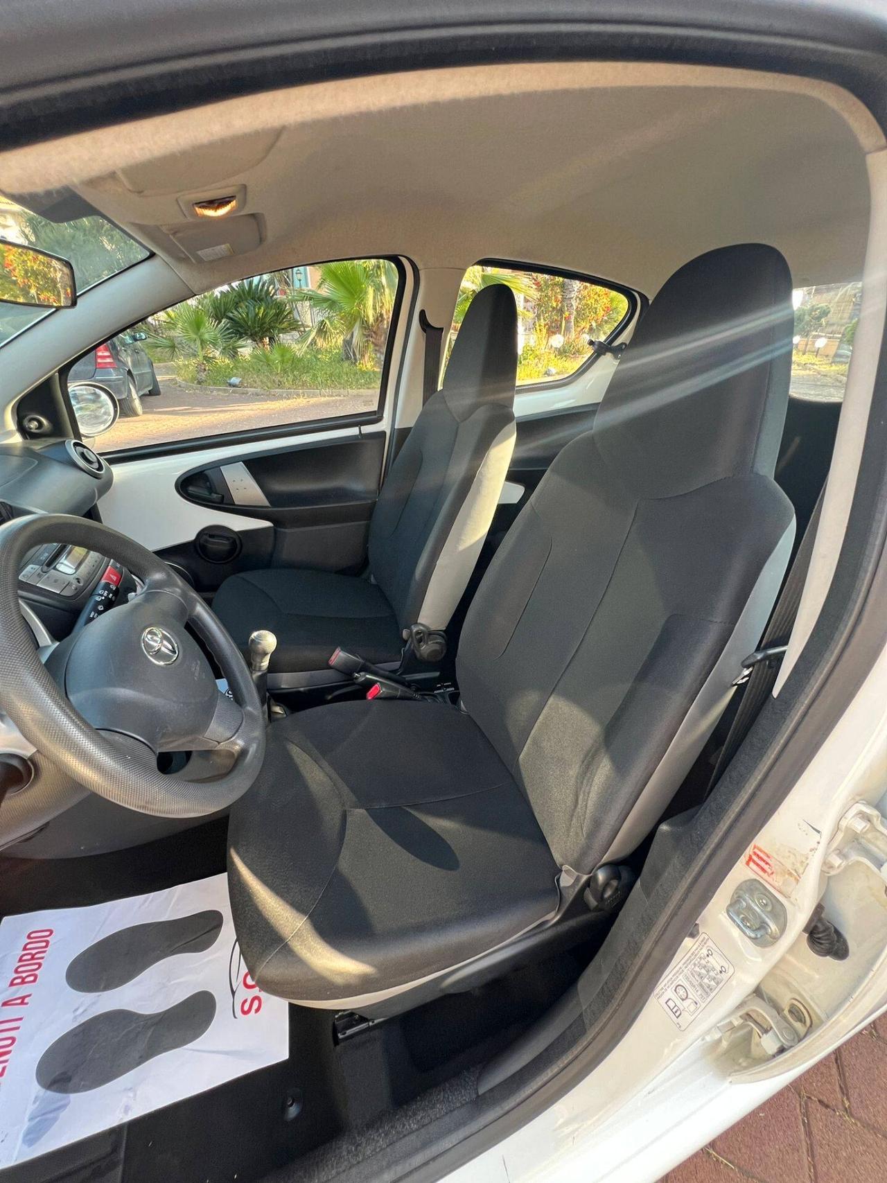 Toyota Aygo 1.0 12V VVT-i 5 porte Active Connect