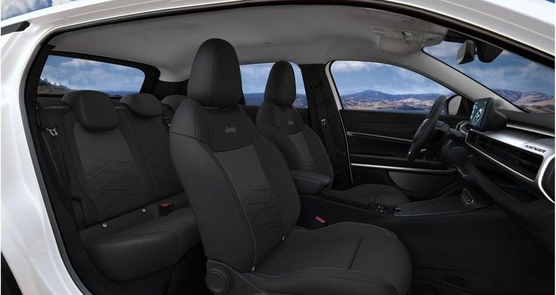 Jeep Avenger 1.2 Turbo MHEV Summit