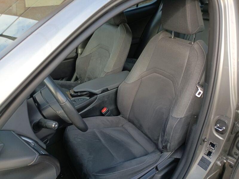 Lexus UX UX Hybrid Executive