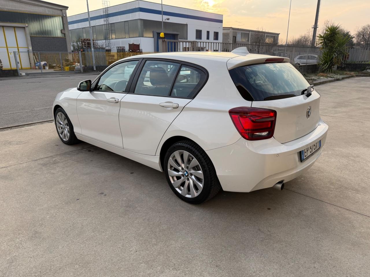 Bmw 116 116d 5p. Efficient Dynamics Sport