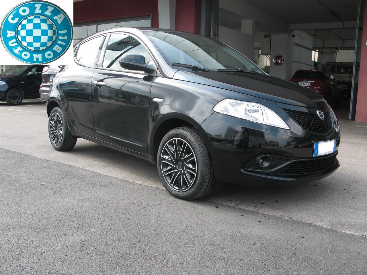 Lancia Ypsilon 1.0 FireFly 5 porte S&S Hybrid Ecochic Gold