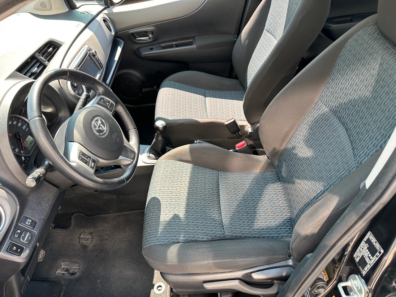 Toyota Yaris 1.0 5 porte Lounge*GRANDINATA