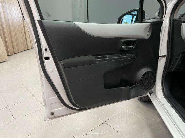 TOYOTA Yaris 5P 1.5 HYBRIS LOUNGE+