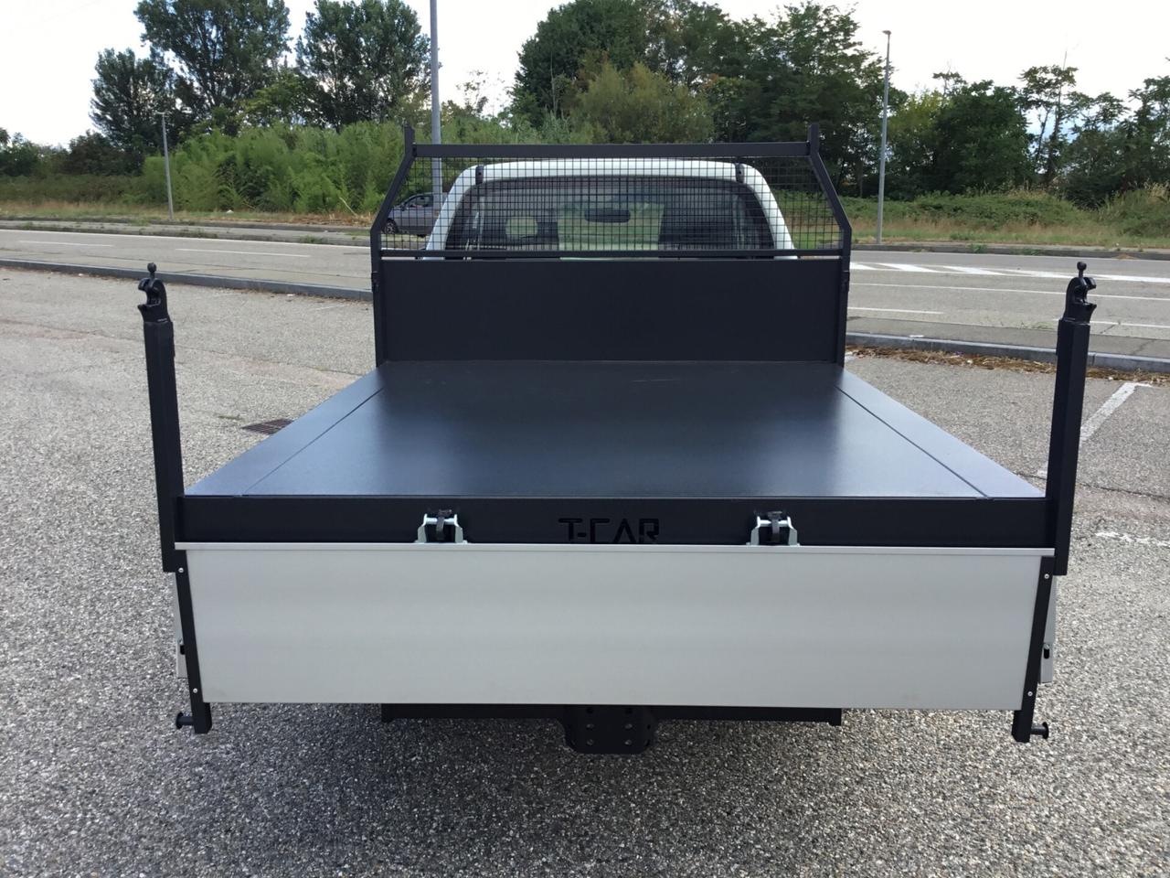 Mitsubishi L200 2.5 DI-D Club Cab cassone ribaltabile