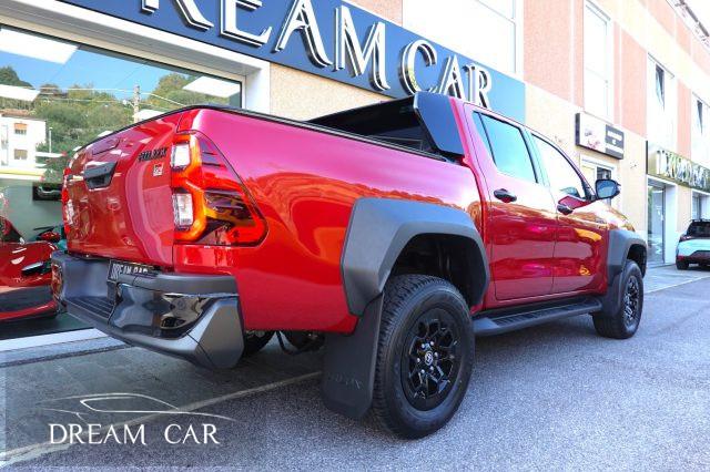 TOYOTA Hilux 2.8 D-4D A/T 4WD 4 porte Double Cab GR SPORT