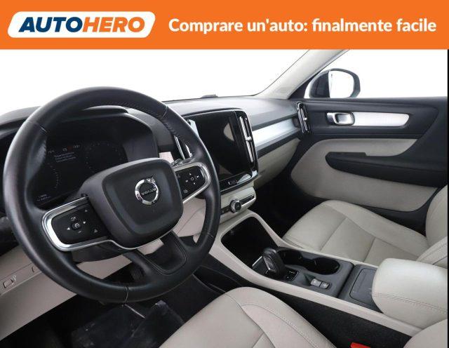 VOLVO XC40 T2 Geartronic Momentum Pro