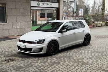 VOLKSWAGEN Golf GTI 2.0 TSI 5p. BlueMotion Technology
