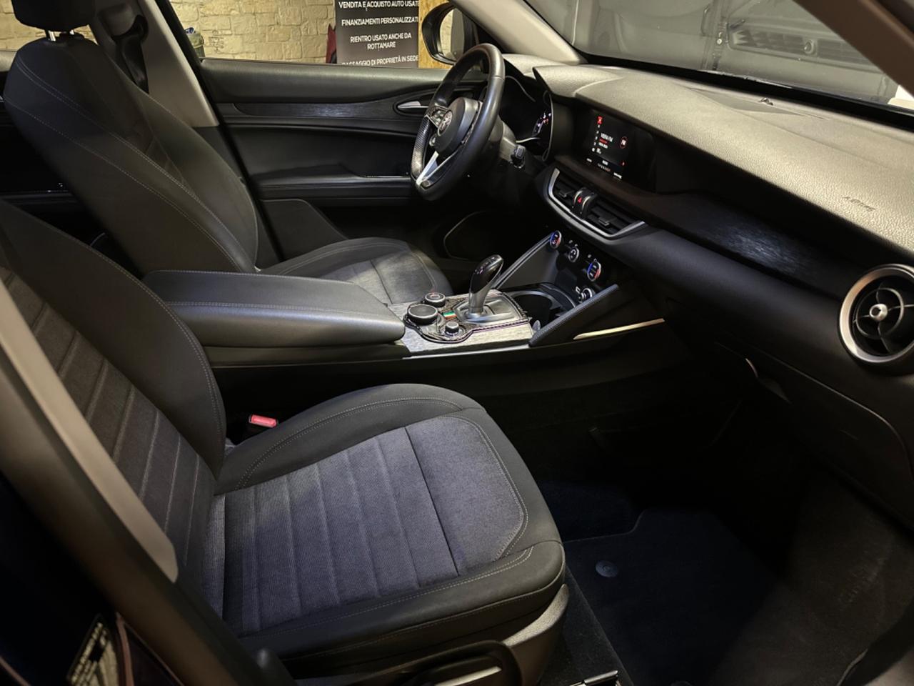 Alfa Romeo Stelvio 2.2 Turbodiesel 190 CV AT8 RWD Business