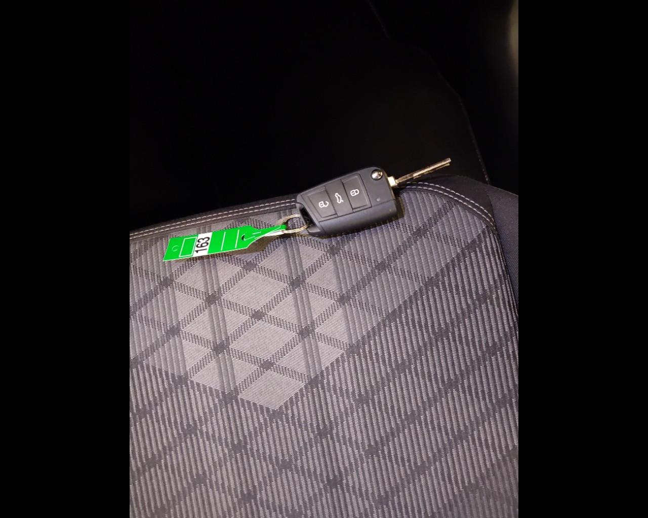 VOLKSWAGEN Taigo - Taigo 1.0 tsi R-Line 115cv dsg