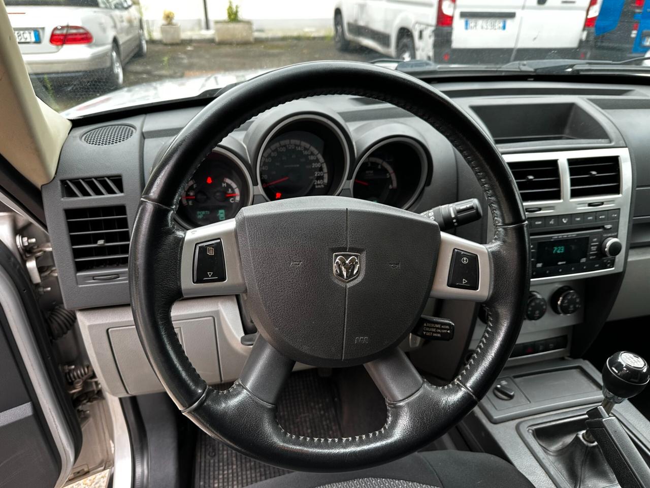 Dodge Nitro 2.8 CRD DPF SXT 4WD
