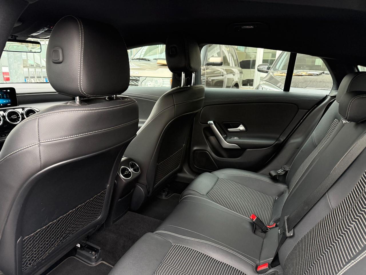 Mercedes-Benz CLA 200 Shooting Brake d Business auto